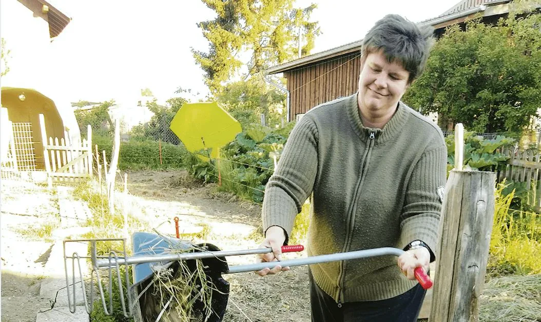 a32d1a601175025dd5badecd33ed686e397da606 Monika Sommer und ihr Mann haben ihren Betrieb eigentlich schon lange ohne Herbizide bewirtschaftet. Seit Januar sind sie auch offiziell Bio. (Bild zVg)