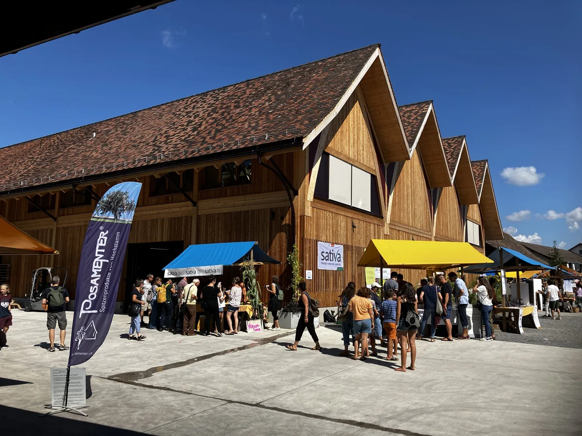 OS_36_1001Gemuese_Sativa_stue Viel Publikum am Marktplatz der Vielfalt in Rheinau