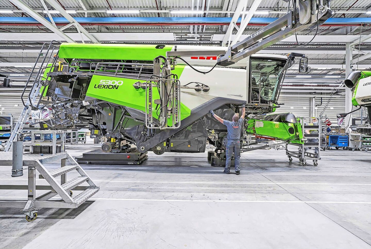 Der Landtechnikhersteller Claas hat ein schwieriges Jahr hinter sich. Am Stammsitz in Harsewinkel (D) müssen nun erneut Beschäftigte in Kurzarbeit gehen.