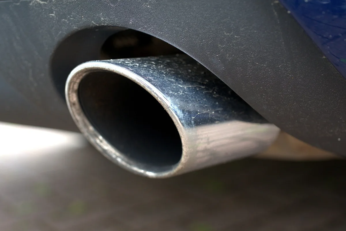 auspuff_andreas_lischka Plötzlich 16 Prozent höhere Ernteausfälle durch den Verkehr