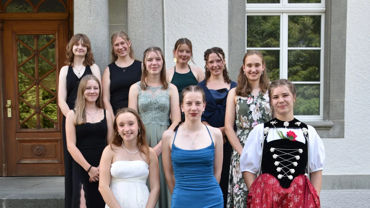 Die jungen Frauen haben für ihre Zukunft mehr als Waschen und Kochen gelernt. Die Schülerinnen haben für ihre Zukunft mehr als Waschen und Kochen gelernt.