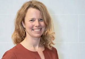 Carole Küng ist Co-Direktorin vom Sustainable Development Solution Network Switzerland (SDSN) und hat in dieser Funktion das Projekt «Ernährungszukunft Schweiz» zusammen mit der Stiftung Biovision und dem Verein Landwirtschaft mit Zukunft lanciert. Dazu gehört der Bürger:innenrat, dessen Ergebnisse Anfang November publiziert wurden.