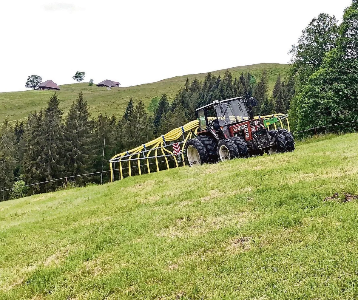 97d95f27c3306bb0ce84a823a430076b62a0dd563be9bfa4e94d8b7be6817af6 Mehr Ausnahmen betreffend Schleppschlauch-Obligatorium nötig