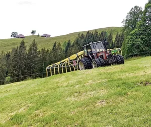 Auch im Berggebiet wird der Schleppschlauch in Hanglagen bereits eingesetzt, vor allem von grösseren und arrondierten Betrieben.