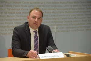 Marcel Dettling galt bereits vor vier Jahren für die Nachfolge von Albert Rösti als Kronfavorit für das SVP-Präsidium.