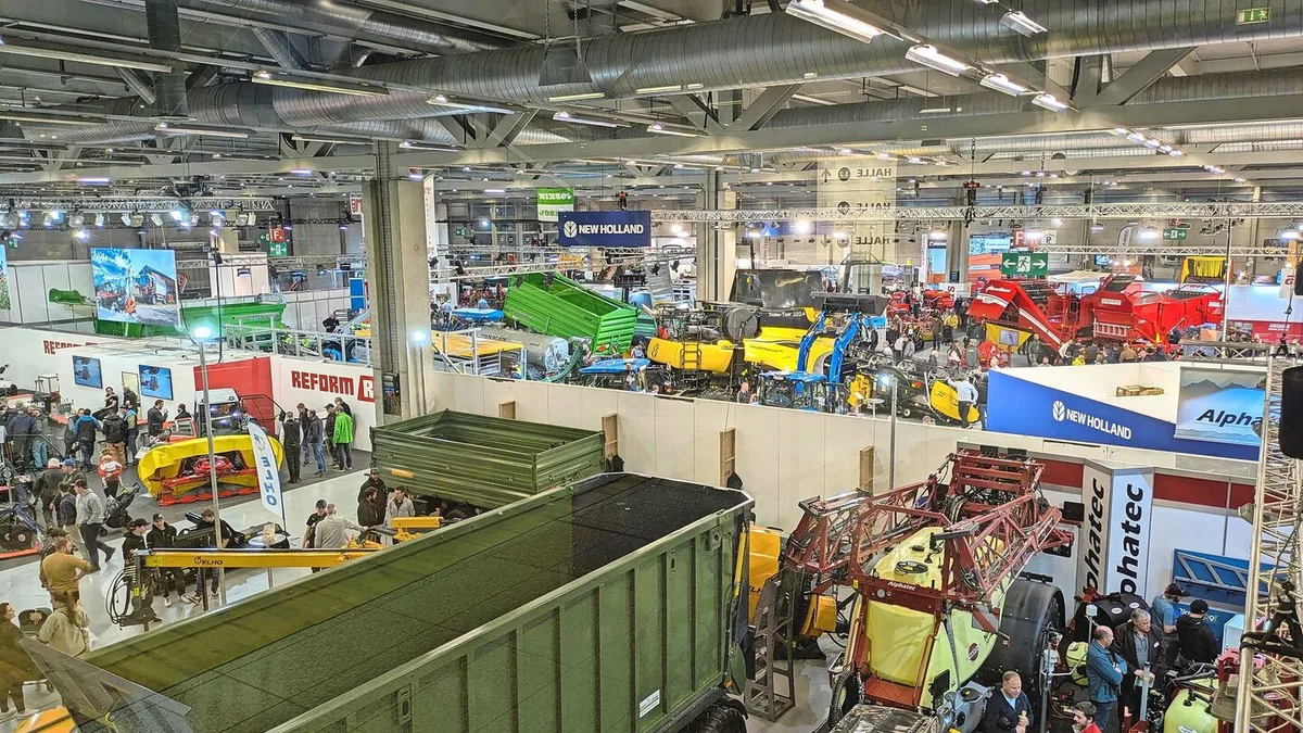 3315cc2a94bf0dd56ef0f1f909abd6891efea8c3facb9d714b4d4bbaf4c91ef1 Digitalisierung war ein Hauptthema an der Agrama. Viele Maschinen und Geräte bieten in diesem Bereich eine gute Ausstattung.