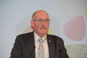 Jürg Iseli, Präsident des Berner Bauernverbands, führte souverän durch die Versammlung.