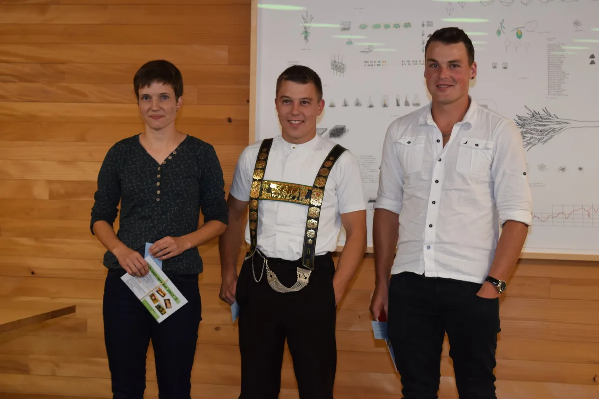 EhrungBetriebsleiter Brigitte Koster schliesst die Betriebsleiterschule mit der Note 6.0 ab