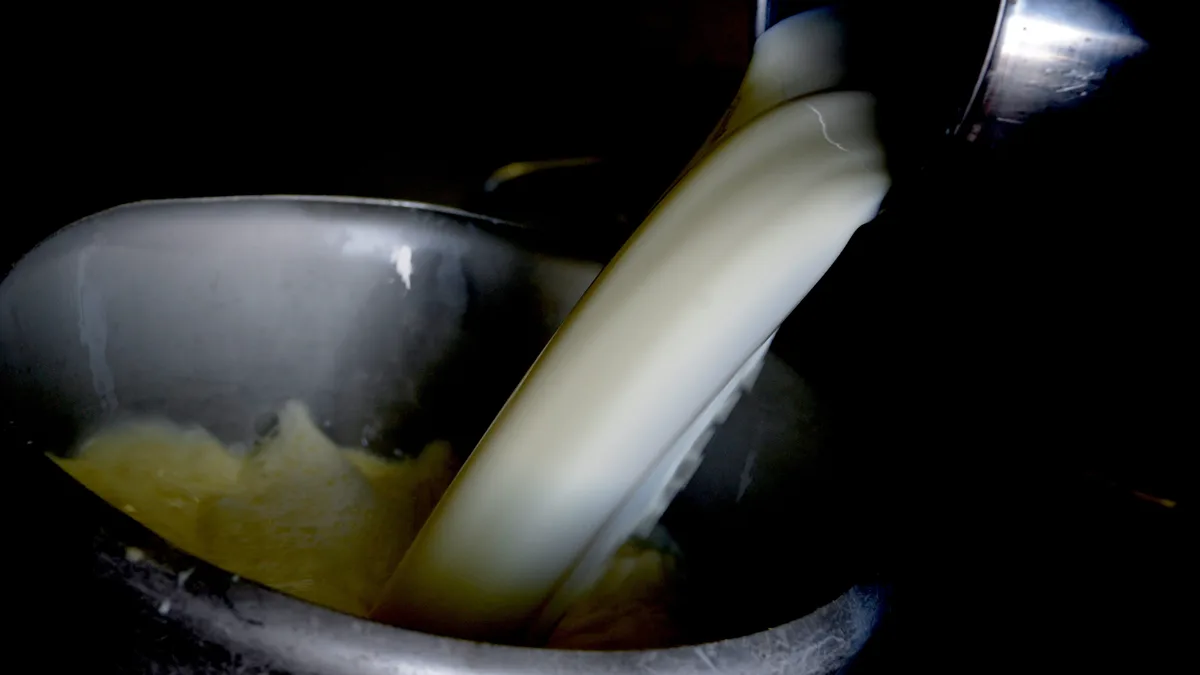 DG-2026-08-AP-milch.jpg Der Milchmarkt beschäftigt das Parlament weiterhin, nun geht es um die Einfurh von Rohstoffen.