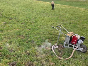 Zulässig ist die Bekämpfung von Mäusen mit Benzin-Vergasungsapparaten (Bild), nicht mehr aber mit Gasdetonationsapparaten.