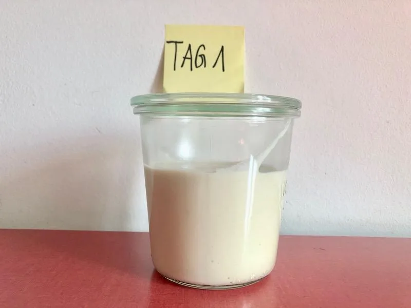 bacd2524b698ccbac8041262c94a1ffa4c7111db Sauerteig ansetzten bracht Übung und Zeit. (Bilder et)