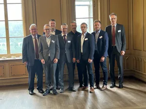 Neue Mitglieder in der Verwaltung flankiert von Proviande-Präsidenten und Direktor: Markus Zemp, Udo Manz, Christoph Egger, Daniel Schwager, Thomas Achermann, Andreas Bernhard, François Monin und Heinrich Bucher (v. l.).