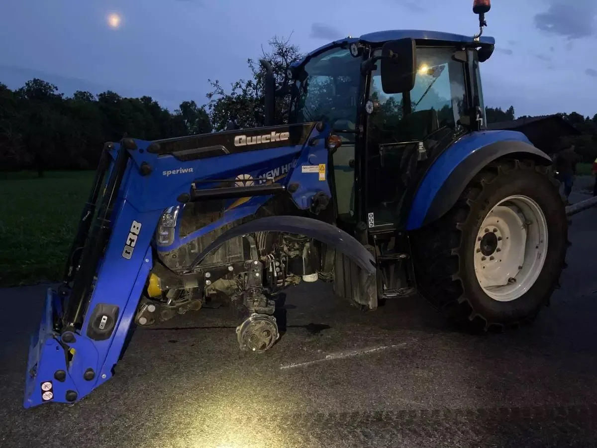 unfall_rad_1 Traktor verliert bei voller Fahrt ein Rad