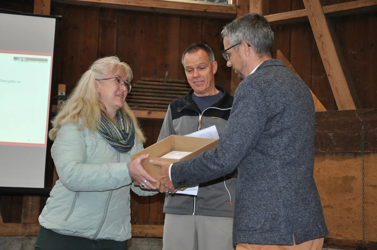 Wolf_Petition_Glarus Nicht-bäuerliche Bevölkerung im Kanton Glarus unterstützt Forderung nach Wolfsregulation