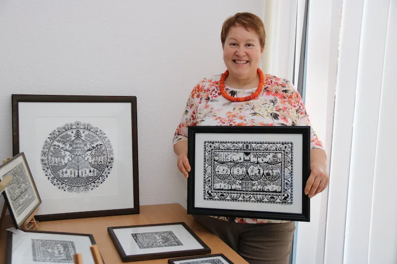 Susanne Gygax wuchs in einer nichtbäuerlichen Familie in Burgdorf BE auf. Sie ist gelernte Textilentwerferin mit Weiterbildung als Facharbeiterin für Textiltechnik (Schaftweberei) und diplomierte Bäuerin. (Bild Benildis Bentolila)