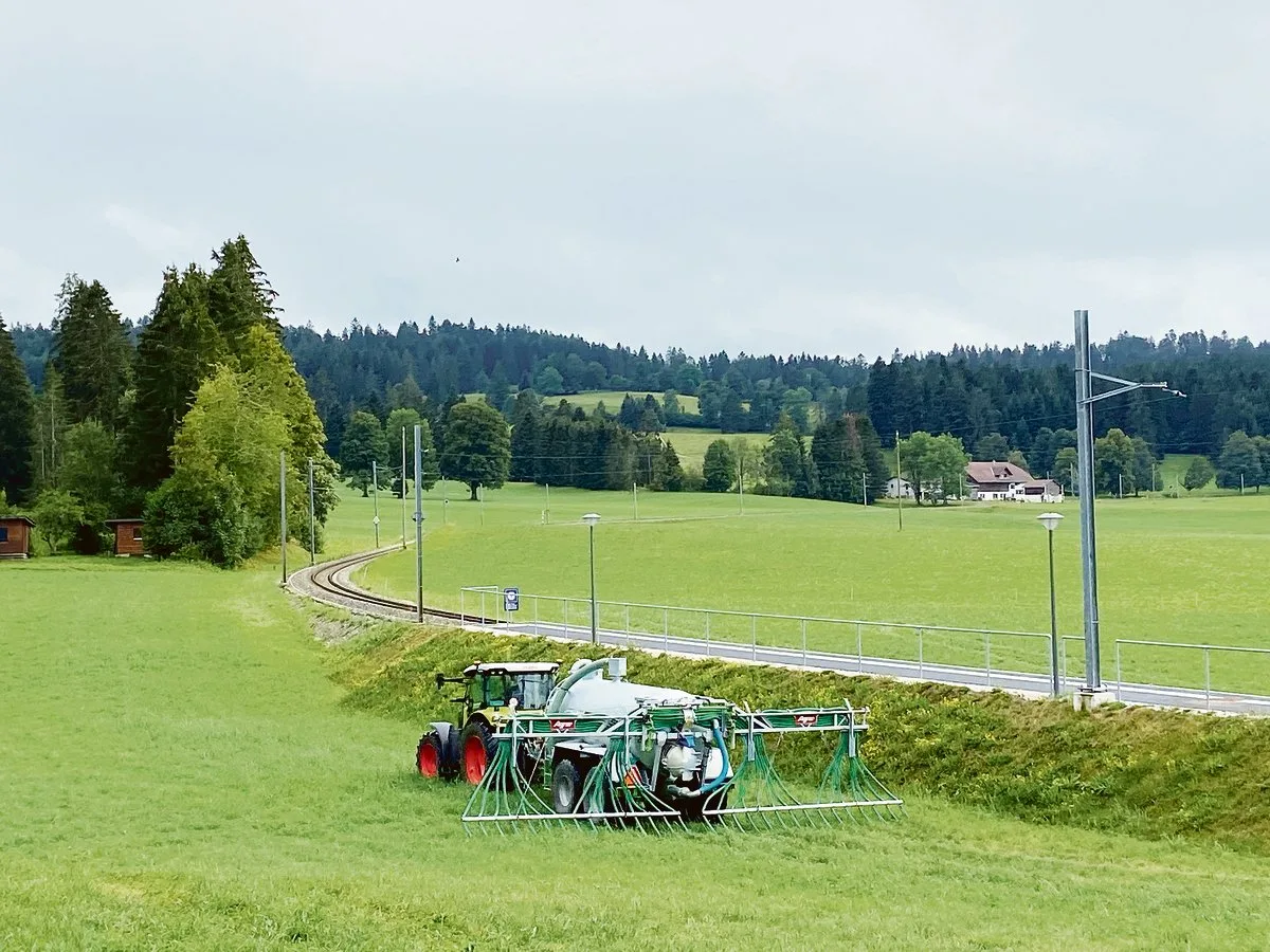 aee16fd7944e0ac66a3ed82ea5faeaa7735b4259 Er soll freiwillig bleiben: Nach dem Ständerat unterstützt auch die WAK-N eine Motion von Peter Hegglin, die kein Obligatorium für Schleppschläuche will. (Bild Adrian Krebs)