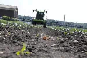 Dabei zeigt sich, dass sich der Anstieg in erster Linie auf Pflanzenschutzmittel bezieht, die im biologischen Landbau zugelassen sind.