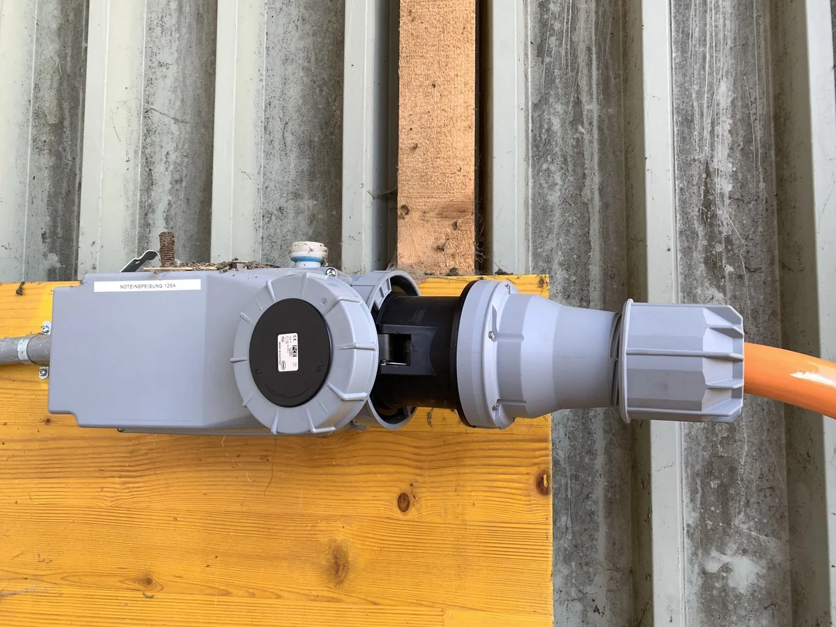 Noteinspeisung_Generator_Netz Stromabhängigkeit: Die Tierhalter tragen die Verantwortung