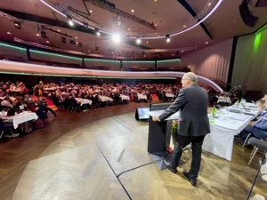 SBV-Präsident Markus Ritter leitete die Delegiertenversammlung 2022 des Schweizer Bauernverbandes in Bern.