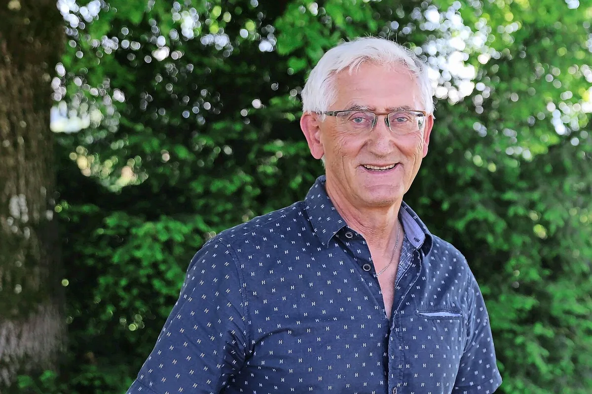 bd1441d91811b59b32b3ea750028f66e3ceba078c4572d6e34455cd1b2888167 Markus Höltschi freut sich, zukünftig wieder mehr Zeit auf dem Landwirtschaftsbetrieb seines Sohnes verbringen zu können.