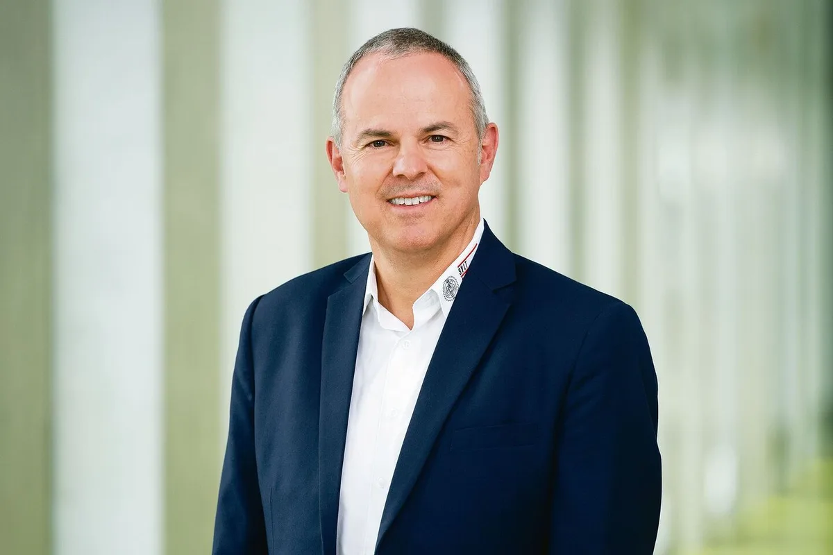 Roman Engeler ist Direktor des Schweizer Verbandes für Landtechnik und Chefredaktor und Verleger der Zeitschrift «Schweizer Landtechnik».