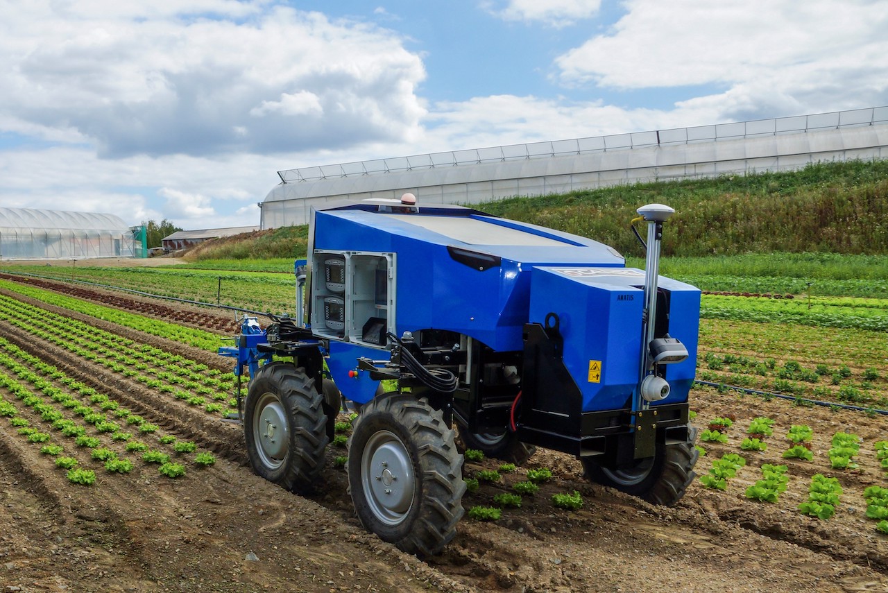 Der Feldroboter namens Anatis stellt die Serco Landtechnik AG im Jahr 2020 vor. Bild zVg