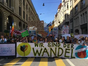 Unter dem Motto "Wir sind der Wandel" demonstrierten im Frühherbst 2019 verschiedenen Organisationen in Bern für mehr Klimaschutz.