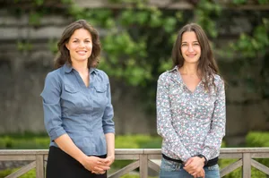 Carmen Sangin (links) und Elisa Domeniconi werden sich ab August die Leitung des Labels «Fourchette verte» teilen. (Bild Joao Images)