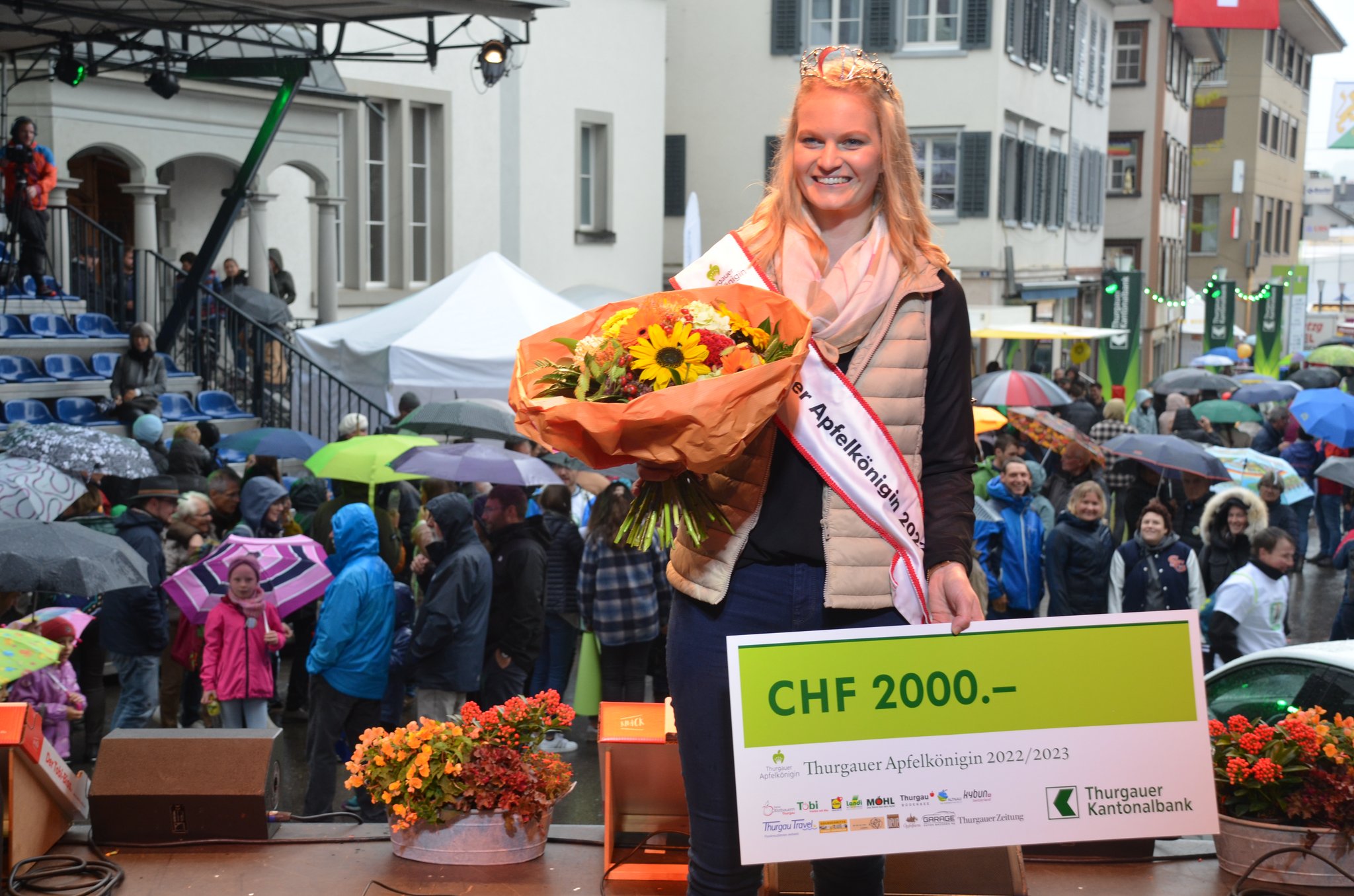 Die neue Apfelkönigin ist offen und bodenständig
