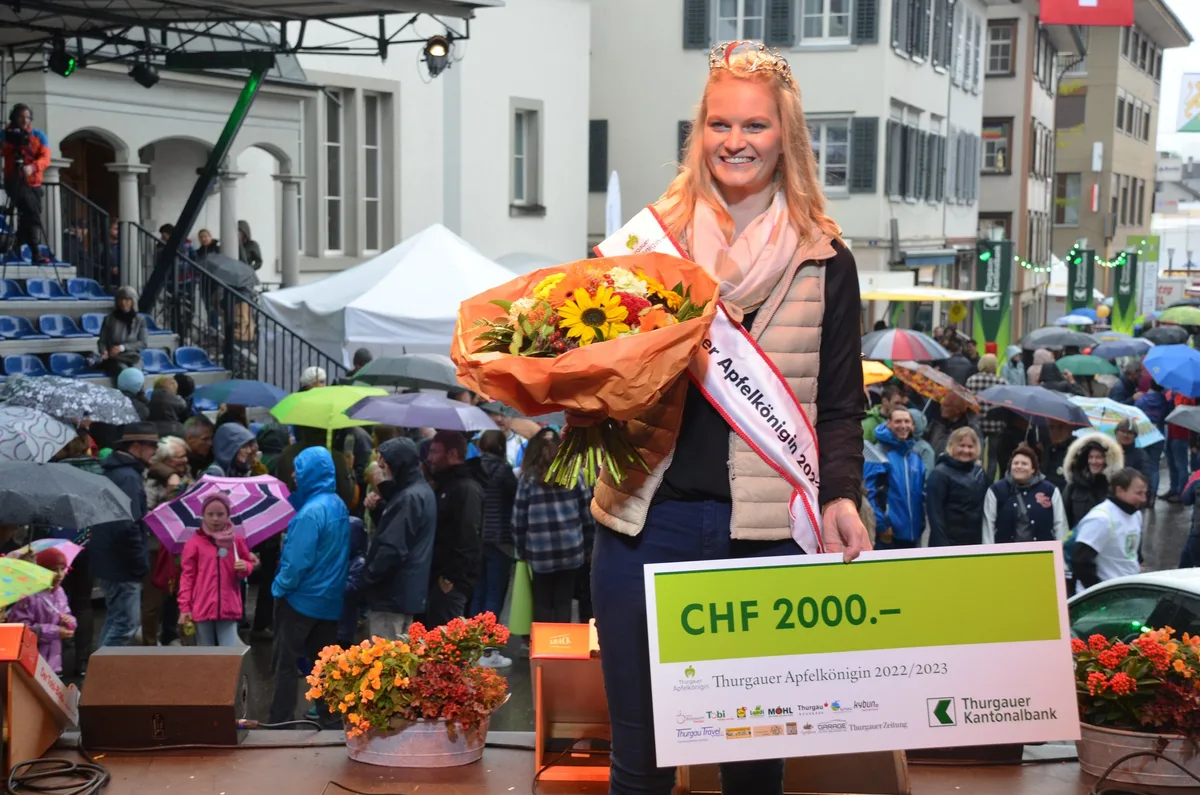 DSC_1851__1_ Die neue Apfelkönigin ist offen und bodenständig