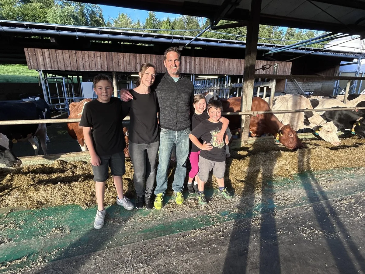 OS_Puurehoeck Puure-Höck im Säuliamt: Sie wollen mehr Poulets produzieren, doch Baugesuche stocken