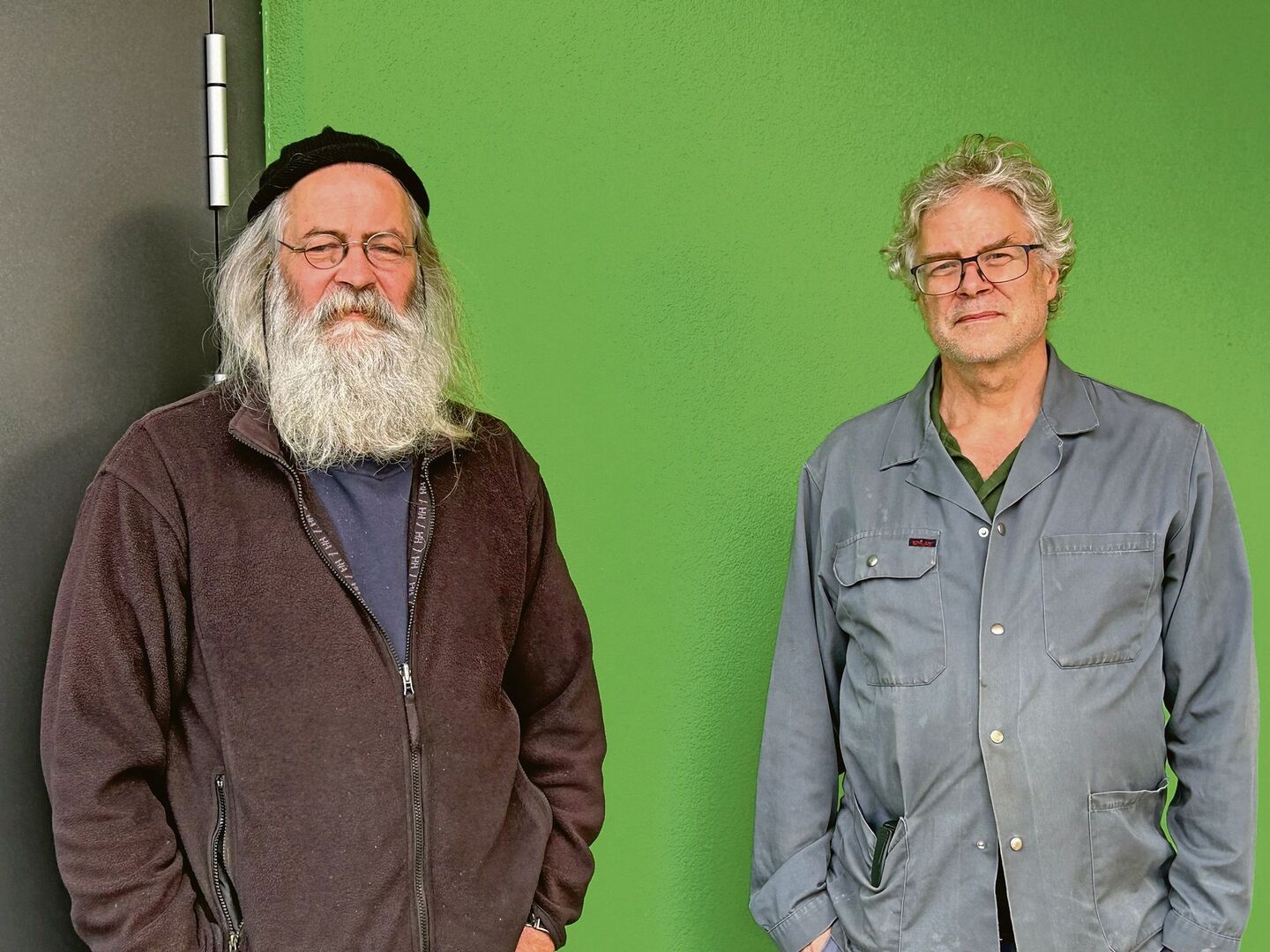 Robert (l.) und Stefan Brunner leiten in dritter Generation die Wehntaler Mosterei. In absehbarer Zeit werden sie pensioniert. Nun wird eine Nachfolgeregelung aufgegleist.
