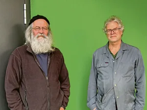 Robert (l.) und Stefan Brunner leiten in dritter Generation die Wehntaler Mosterei. In absehbarer Zeit werden sie pensioniert. Nun wird eine Nachfolgeregelung aufgegleist.