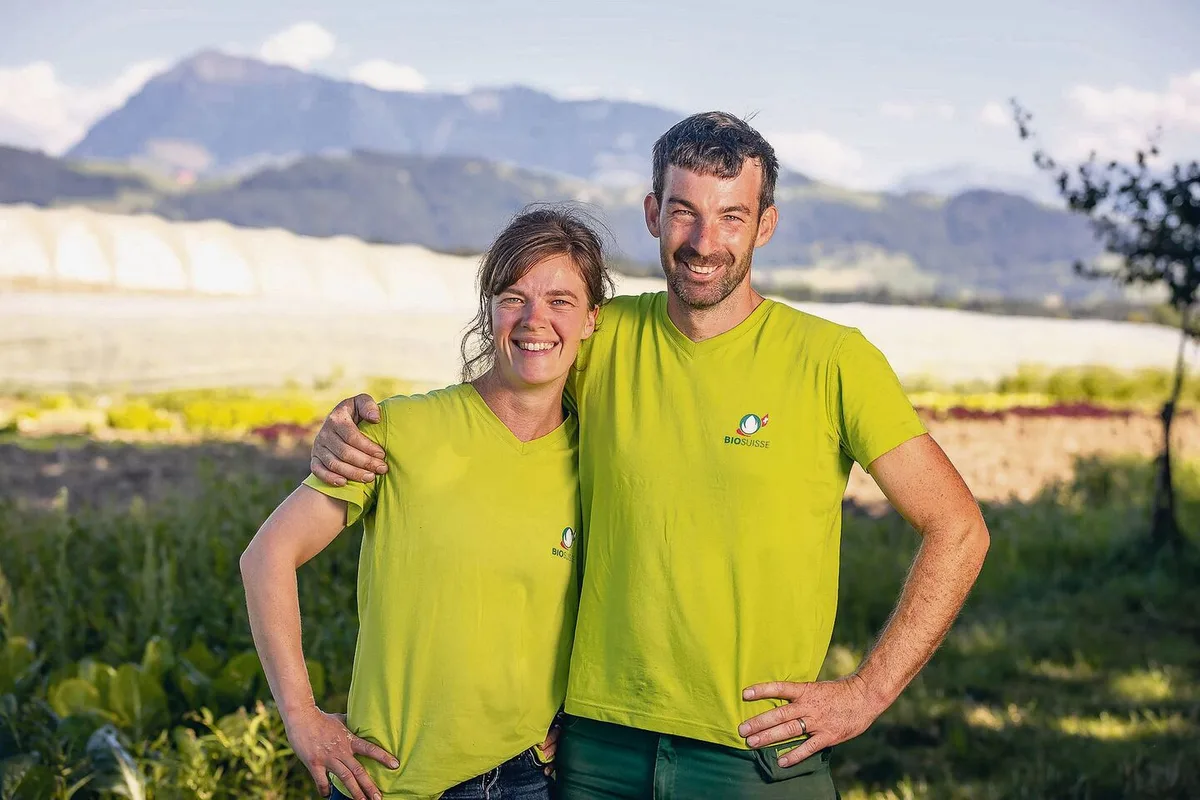 b14ea6a693d82f2e1f07e3dcdcd3ac792fc476bb3005c6f07b9983391f75698b Luzia und Adrian Huber aus Ballwil vom Biohof Brand wurden im Online-Voting zu den Gewinnern erkoren.