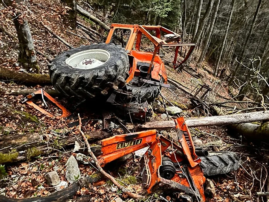 nwunfall43286ba0e5cb Traktor stürzt Felswand hinunter - 25-Jähriger schwer verletzt