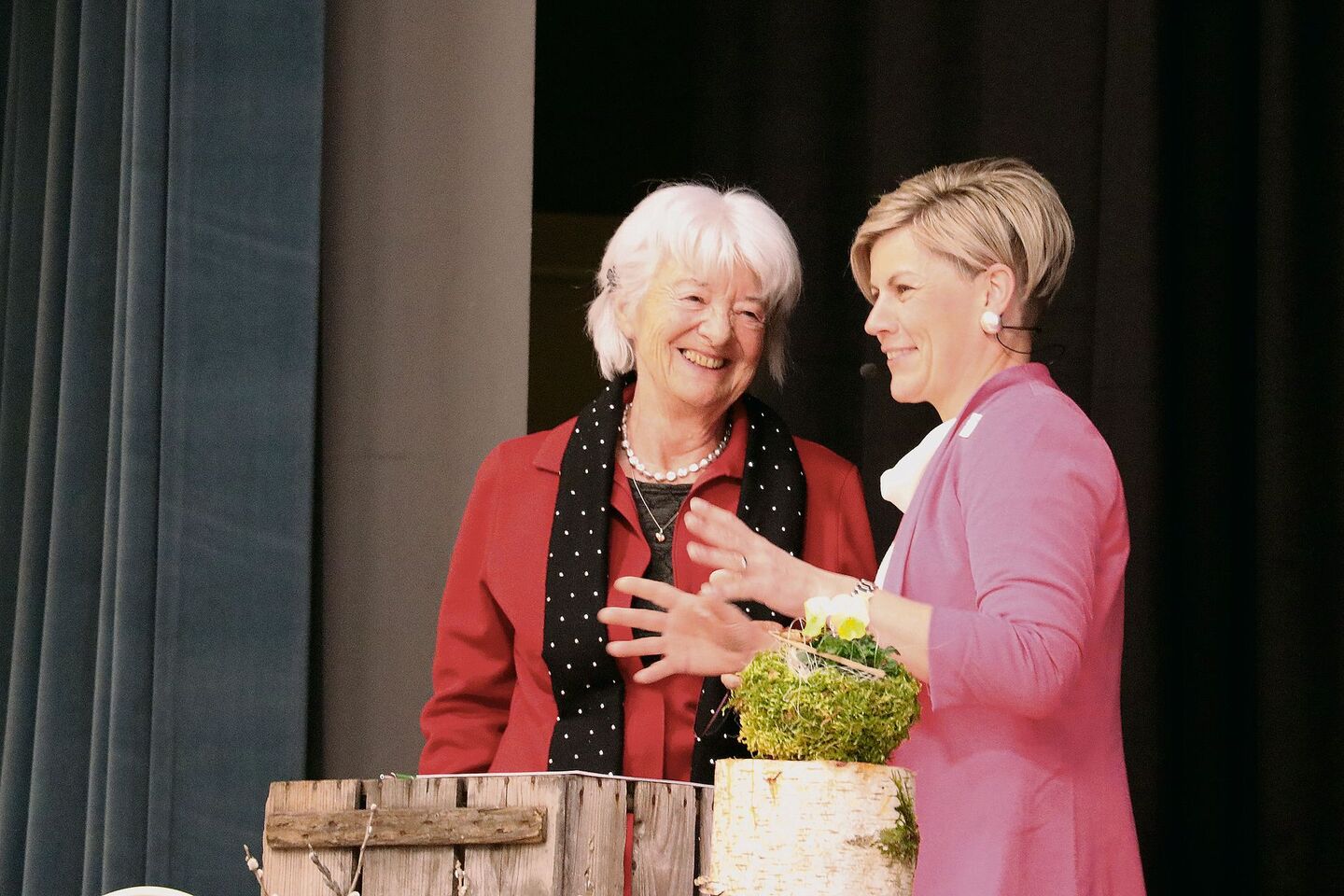 Elisabeth Rüttimann (rechts) und die Referentin Heidi Hofer Schweingruber machten sich Gedanken zum Nein-Sagen.