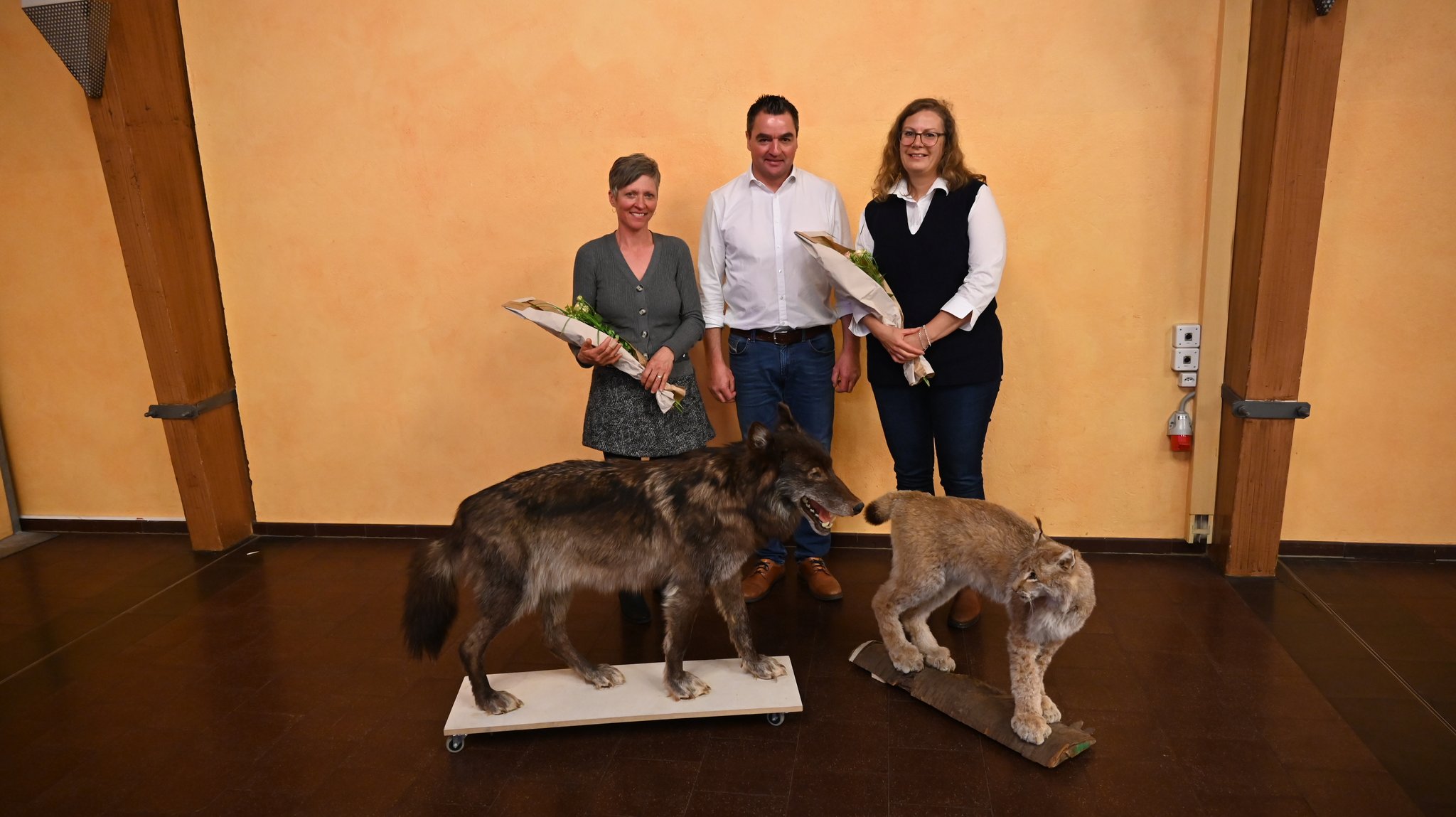 Sie kämpfen gemeinsam gegen den Wolf