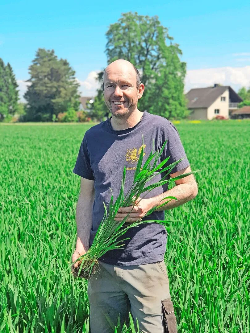 Tobias Daepp arbeitet auf dem elterlichen gemischten Betrieb mit. Sein Vater sei auch sehr motiviert für die teilflächenspezifische Düngung.