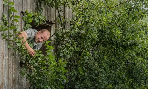 Andreas Büeler, Landwirt aus Rüeterswil, SG und Präsident der Trägerschaft (Verein) des Landschaftsqualitätsprojekte (LQP) setzt sich für die Förerdung von Landschaftsqualität ein. (Bild BLW)