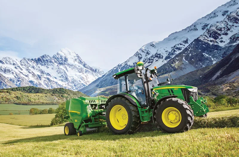 103457493c6eb1b748bf40a4108c645369076862 Die meisten Traktoren für die Schweiz werden in Europa hergestellt. Nur die 4er- und 5er-Serie von John Deere könnten von den Strafzöllen betroffen sein. (Bild John Deere)