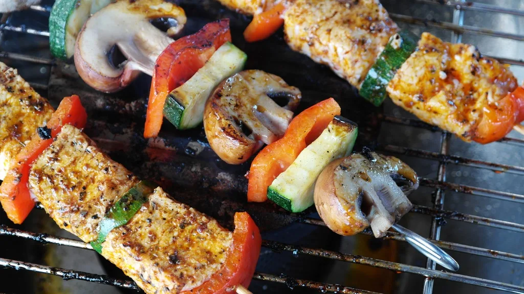 Mal mit, mal ohne Fleisch. Flexitarier zeichnen sich dadurch aus, dass sie nur hin und wieder Fleisch essen. (Bild pxhere)
