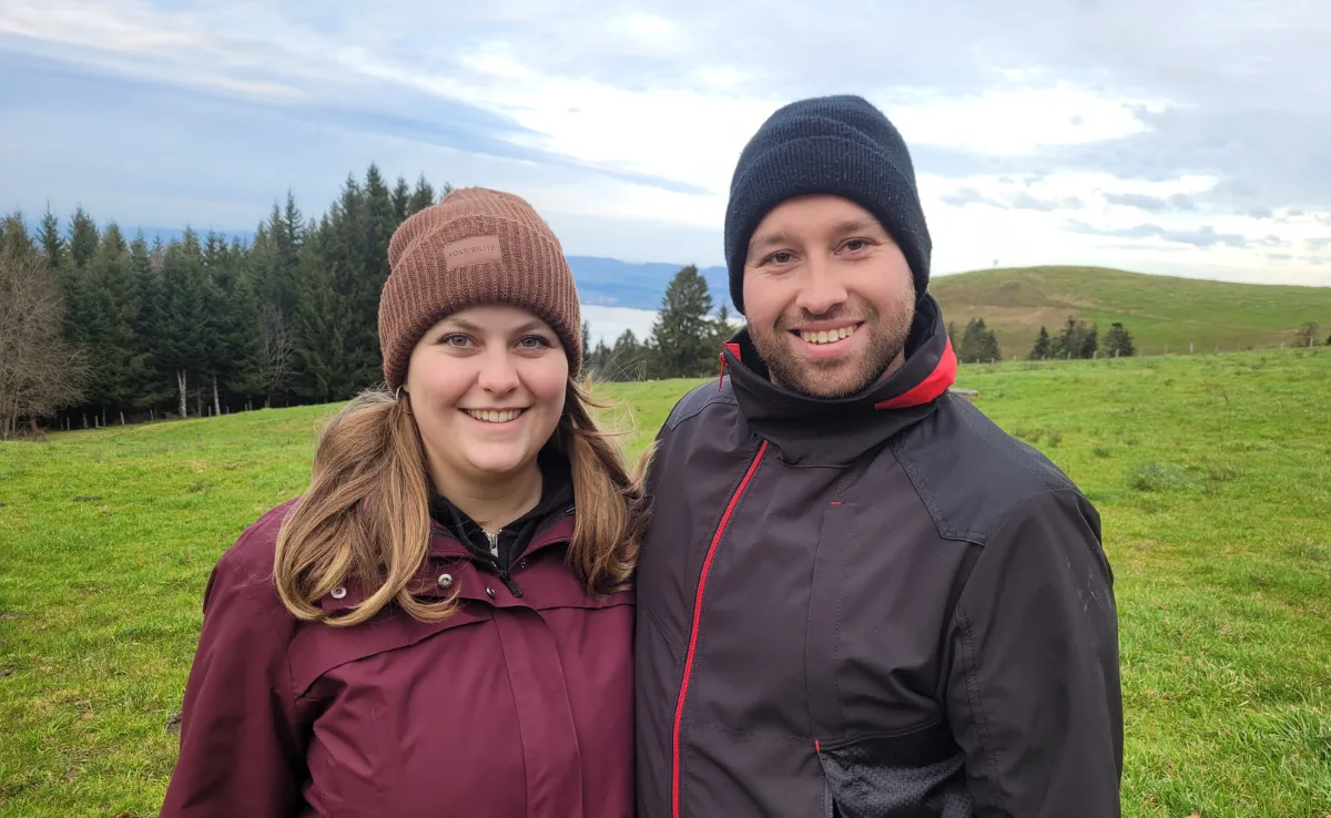 Jan Stadelmann und Vanessa Rindisbacher möchten das Lebenswerk einer Bauernfamilie weiterführen