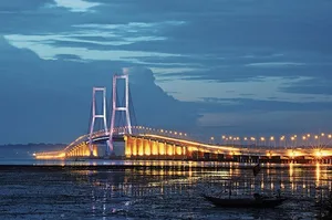 Der Gewerbeverband befürchtet keine Flutung mit Billigimporten aus Indonesien, im Gegenteil. Im Bild die Suramadu-Brücke, welche die Städte Surabaya und Bangkalan verbindet. (Bild SGV)