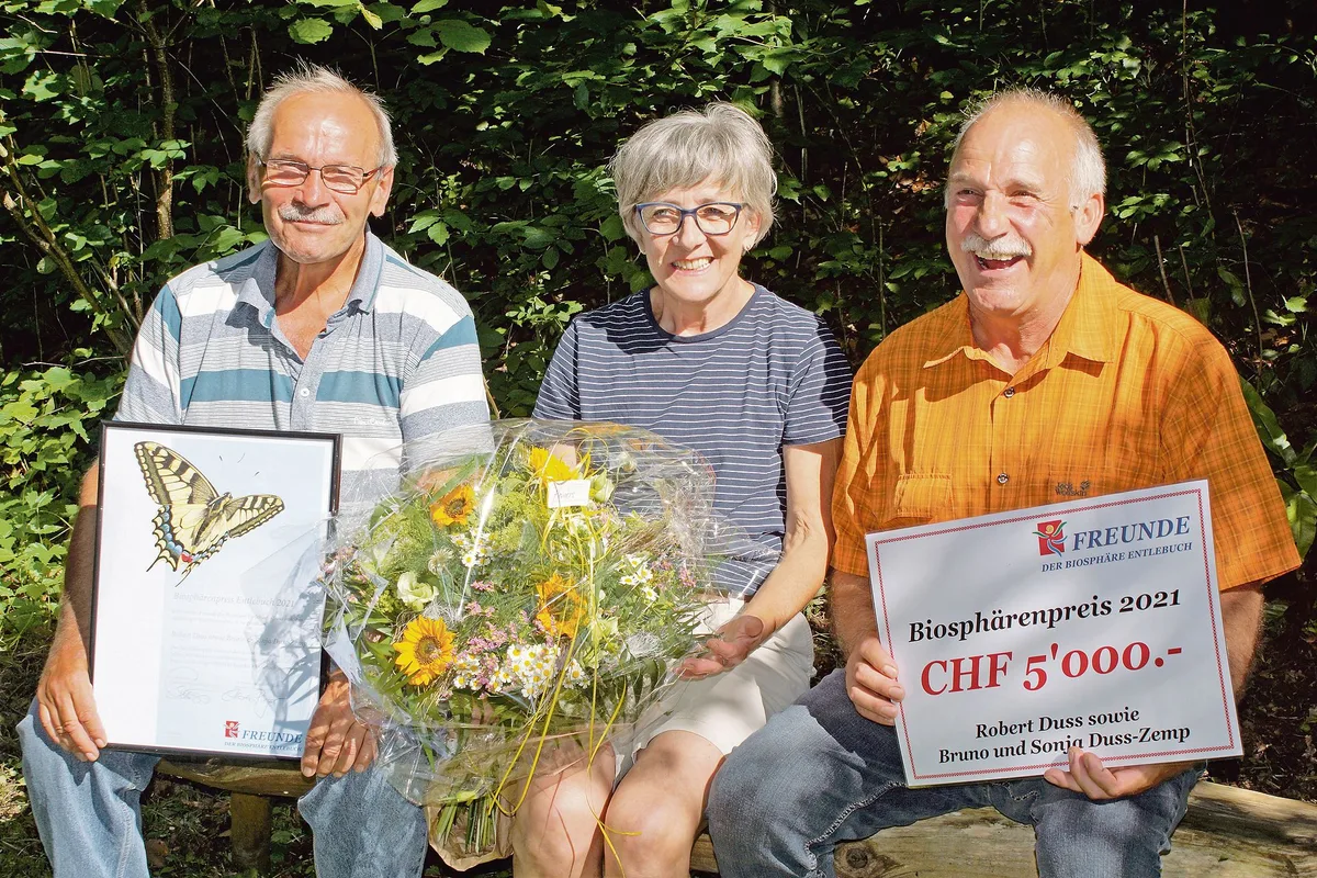 ca605b0ff94b488546beac6eea80cc3fa21e6a91 (V. l. n. r.) Die Preisträger Robert, Sonja und Bruno Duss. (Bilder Sandra Steffen-Odermatt)