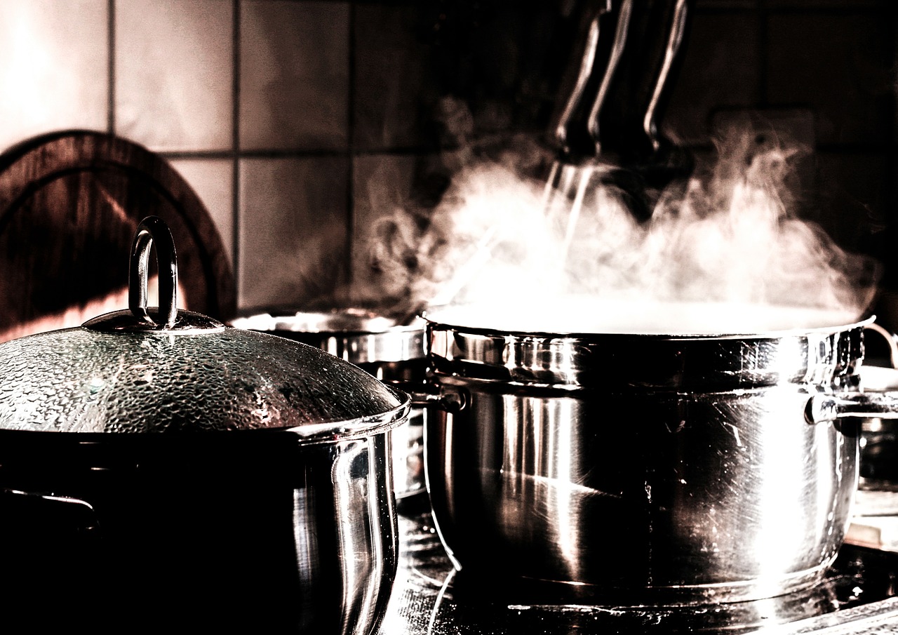 Wen wir nichts unternehmen, wird es bis Ende Jahrhundert 3.2 Grad wärmer unter der Erdatmosphäre. (Symbolbild Pixabay)