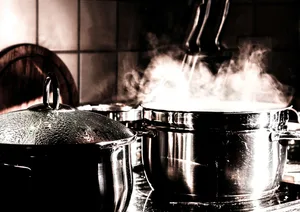 Wen wir nichts unternehmen, wird es bis Ende Jahrhundert 3.2 Grad wärmer unter der Erdatmosphäre. (Symbolbild Pixabay)