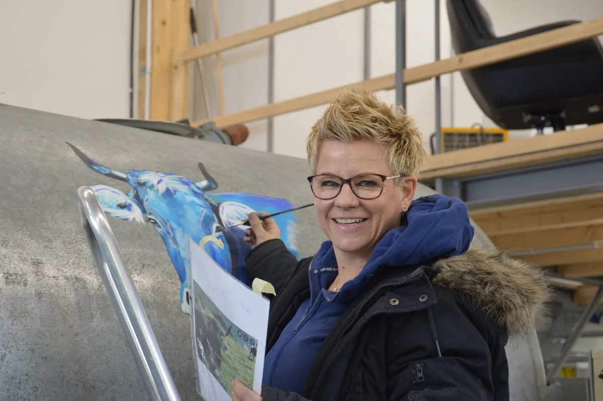 OS-E-09-Susan Susan von Aarburg bringt Kunst auf das Jauchefass