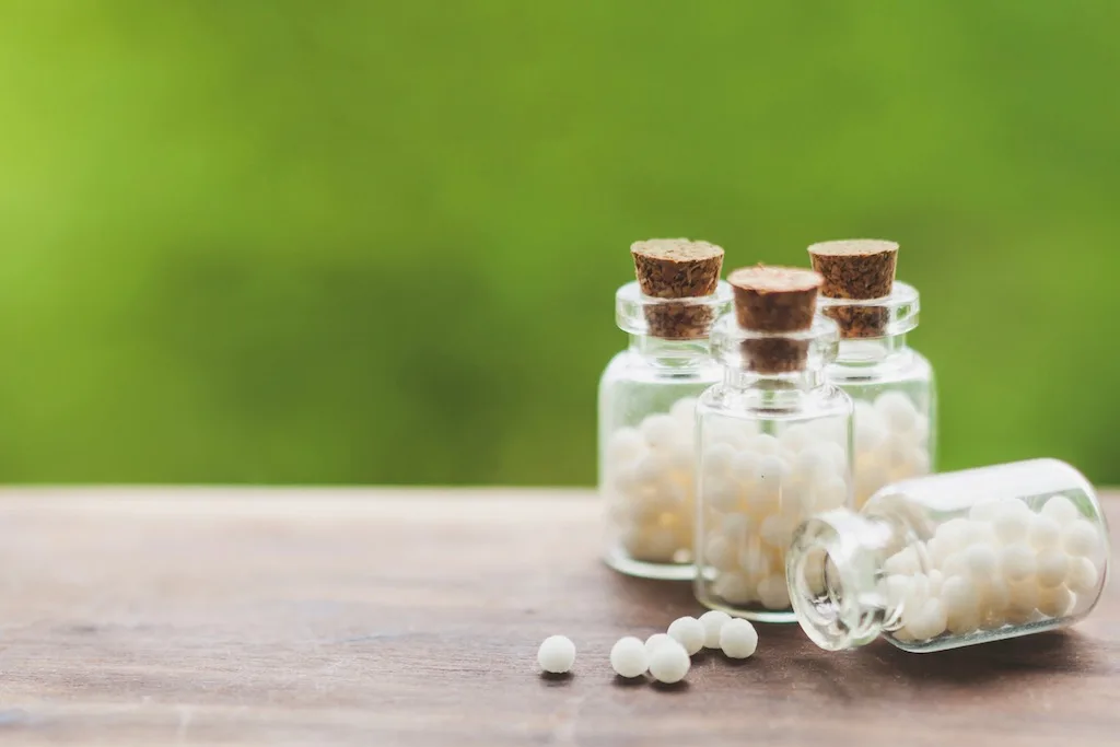 49fd5bdc53ddec4adceca246aa60259b6295ec07 Die Masterarbeit von Melanie Glaus, HAFL, belegt erstmals, dass Schweizer Milchbauern vor allem auf Homöopathie setzen, wenn sie Komplementär-Medizin bei ihren Milchkühen einsetzten. Bild: Fotolia