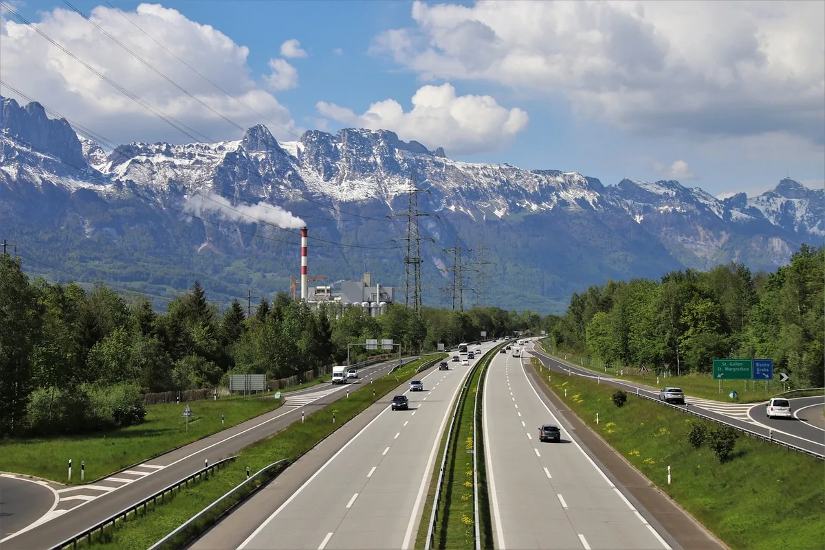 autobahn_pasja1000 Noch mehr Milliarden für grössere Autobahnen – Referendum angekündigt