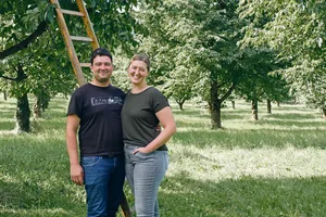 Seit drei Jahren führt Benjamin Meier den Brunnenhof im solothurnischen Leimental. Seine Partnerin Désirée Mathis arbeitet ebenfalls auf dem Betrieb.